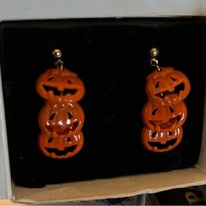 Vintage Pumpkin Earrings from Avon. For pierced ears. 1995 New In Original box.